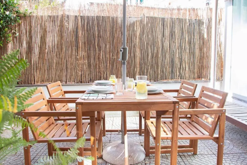 Oasi Di Relax: Appartamento Con Giardino A Roma 0*, Rom