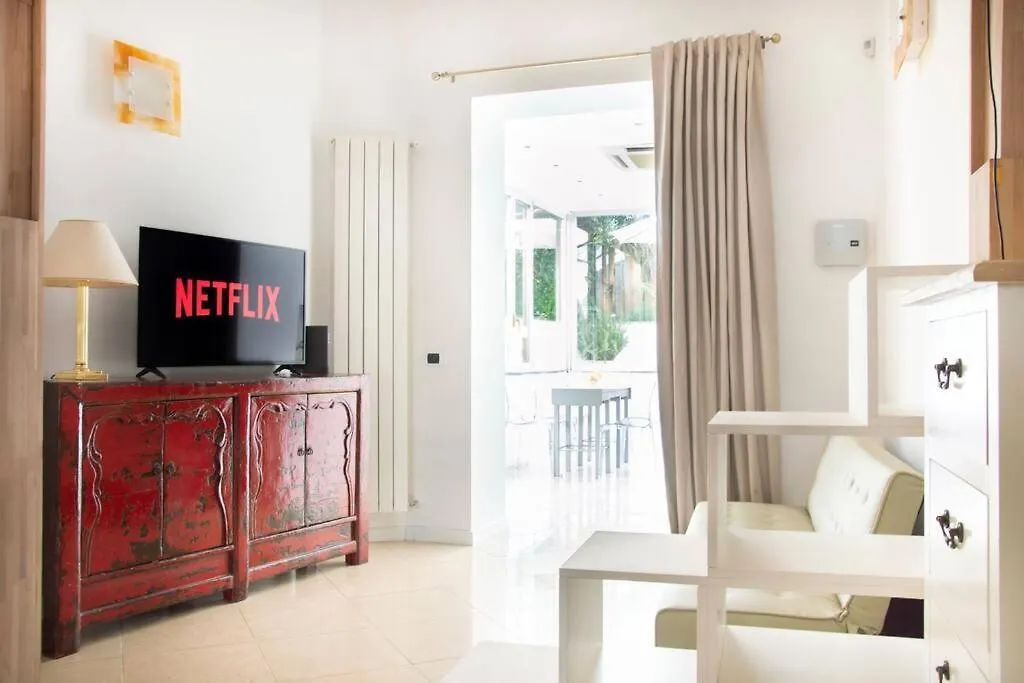 Apartment Oasi Di Relax: Appartamento Con Giardino A Roma